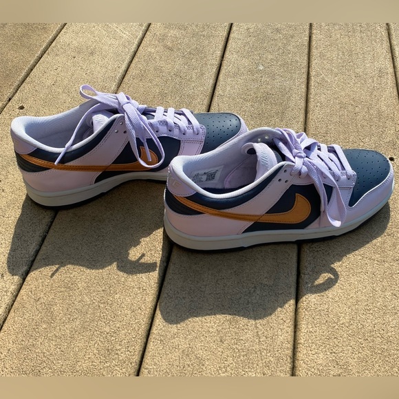 New Nike low dunks never worn, Size - Men’s 6.5 Women’s 8 - Picture 4 of 6